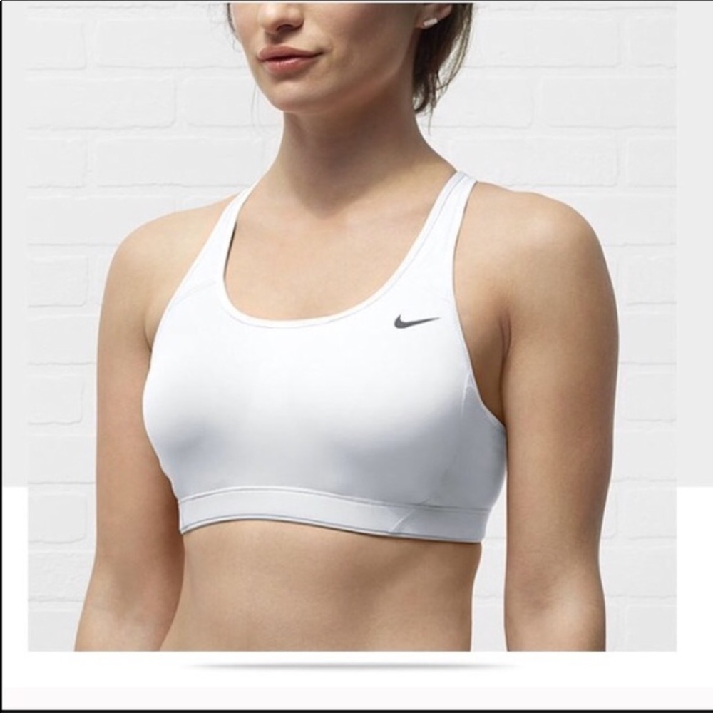 NIKE DRI FIT WHITE SPORTS BRA. SIZE 34C